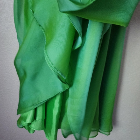SHERRI HILL Maxi Skirt Shimmer Fabric in Brat Green‎ size 0 - Picture 10 of 11
